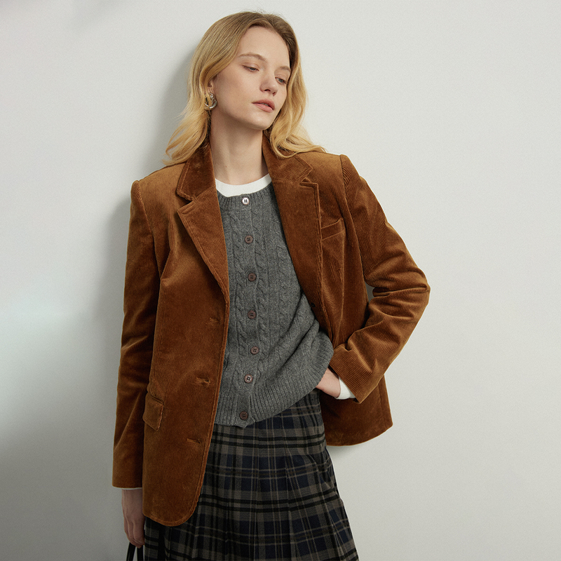 Realistique Corduroy Suit for Women, Spring and Autumn, Retro, High-End, Casual, Right-Shoulder Jacket Realistique Corduroy Suit for Women, Spring and Autumn, Retro, High-End, Casual, Right-Shoulder Jacket