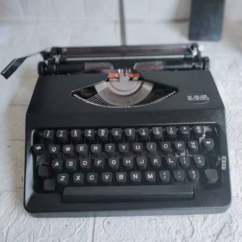 Hero Typewriter, All-Metal Body, Normal Use, Orange, Limited Edition, Artistic Retro Collection, Vintage Item