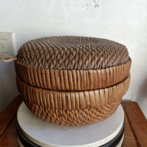 The wicker buckle box of the Republic of China is completely preserved as shown in the picture to preserve the authenticity of antiques miscellaneous folk customs old objects and folk groceries