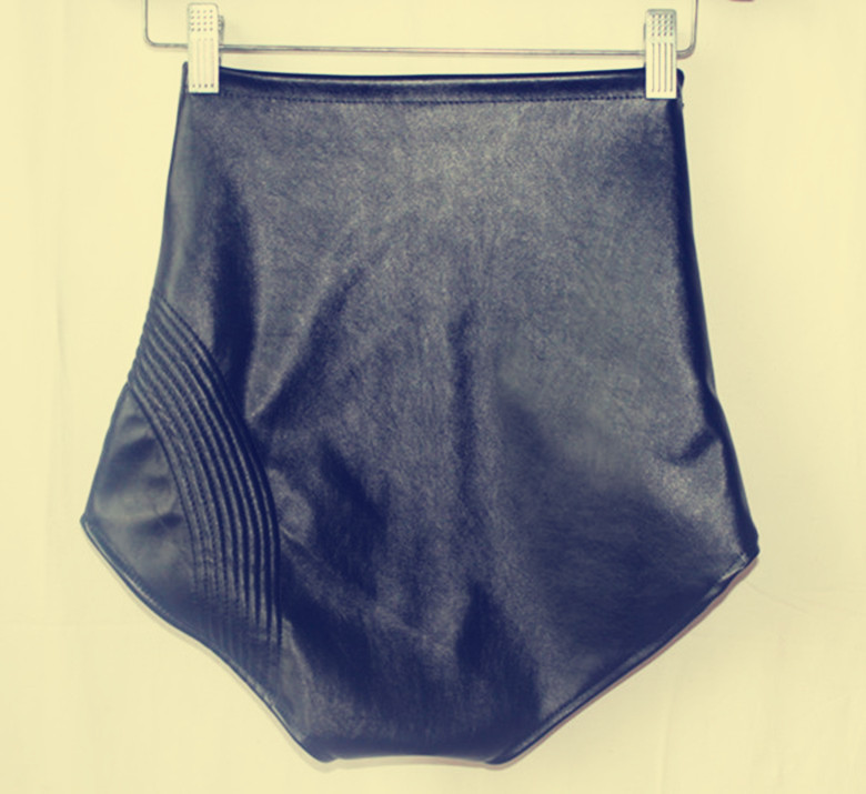 Câu lạc bộ đêm châu Âu và Mỹ DS nữ ca sĩ retro eo cao mỏng phần da PU quần short dj jazz nhảy tam giác gợi cảm quần da nóng quần thời trang nữ 2021