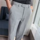 浅灰色九分裤