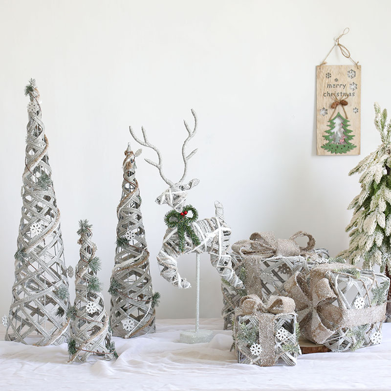 Hromeo Christmas Wrought Iron gift box Gift bag Three-piece Set Christmas Deer ornaments Shopping Mall Hotel scene decoration