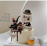Интернет -знаменитость отца отца Борода Борода -борьба -в кошельке West West Cake Cake аккаунт торт