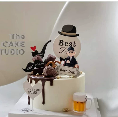 Интернет -знаменитость отца отца Борода Борода -борьба -в кошельке West West Cake Cake аккаунт торт