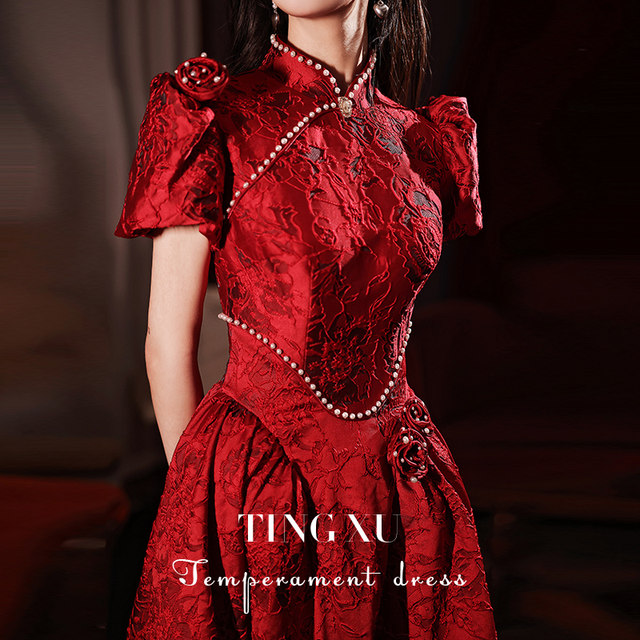 Toast dress bride 2022 new wine red engagement dress cheongsam back door temperament dress skirt female small