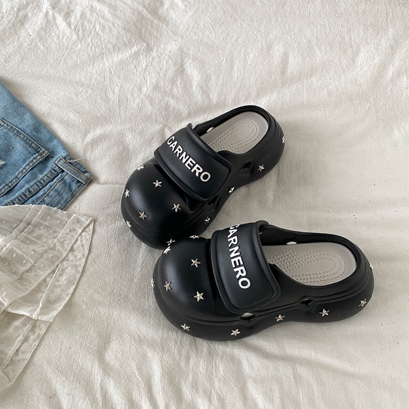 Cute and Quirky Big-Headed Star Studded Clogs for Women, Summer 2026 New Thick-Soled Closed-Toe Slippers
