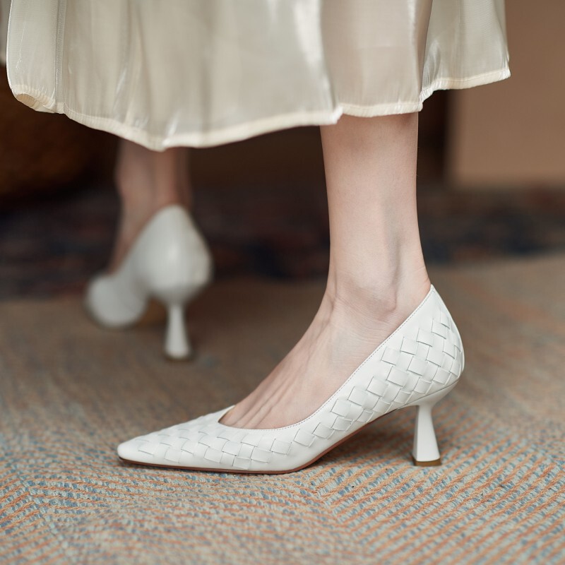 Wutong Daxia Spring New Style Women's Woven Mid-Heel Stiletto Pointed Toe High Heels Commuting Shoes Work Shoes