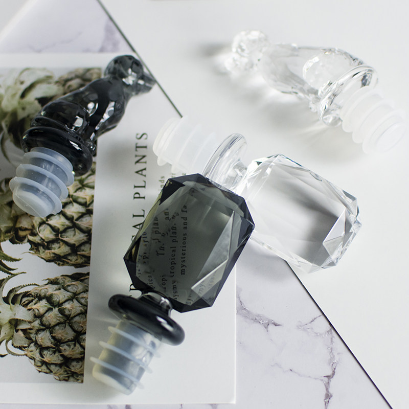 (Shipped and shipped with wine) small animal red wine cork wine cork sparkling wine cork champagne cork cork