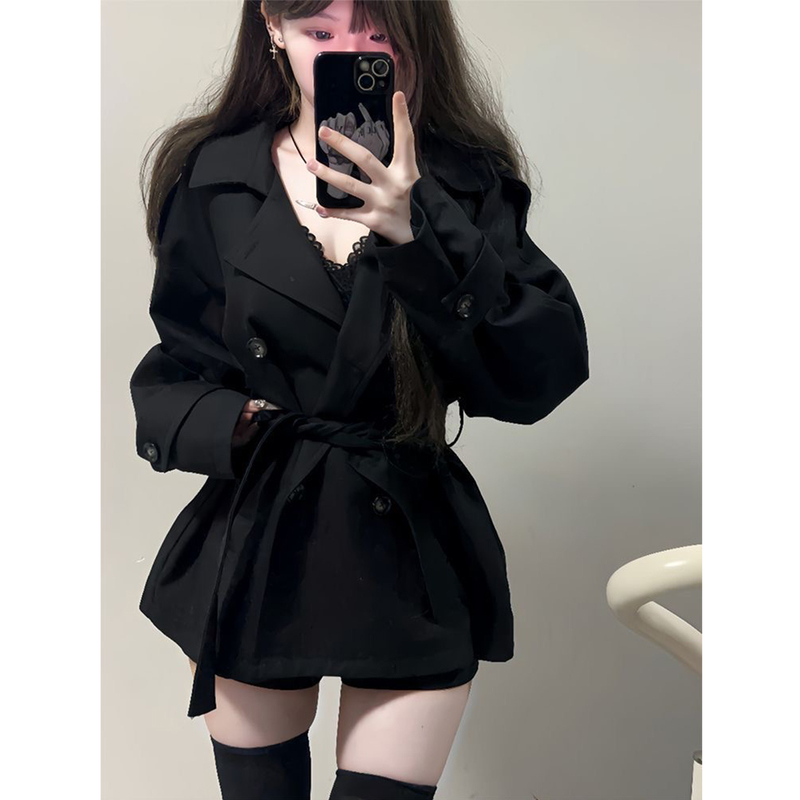 Very Stylish Autumn and Winter Trench Coat for Women, New Black Double-Breasted Short Coat with a High-End Feel and Waist-Cinching Design, British Style