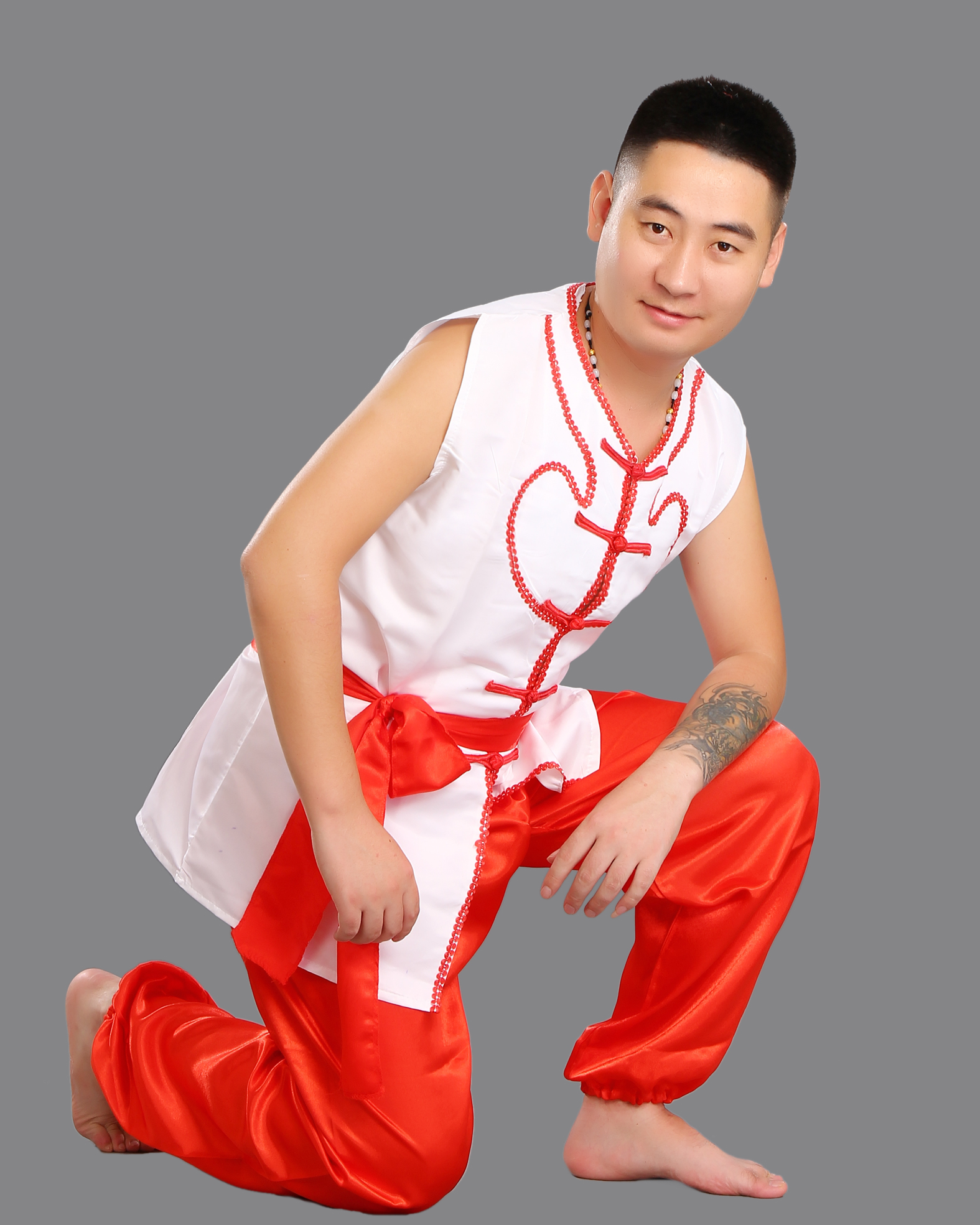 男性用ドラゴンボートレース衣装、陝西省の腰太鼓の民族舞踊衣装、祭り衣装、楊子太鼓衣装、龍と獅子の舞踊衣装