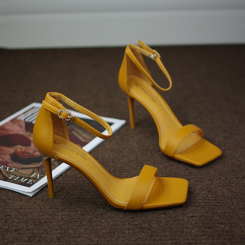 Yellow High Heels for Women in Summer, Non-Tiring Feet, Square Toe Stiletto Heels, 2022 Style, One-Line Straps, Internet Celebrity Sandals, Pebbled Pattern, Super Popular