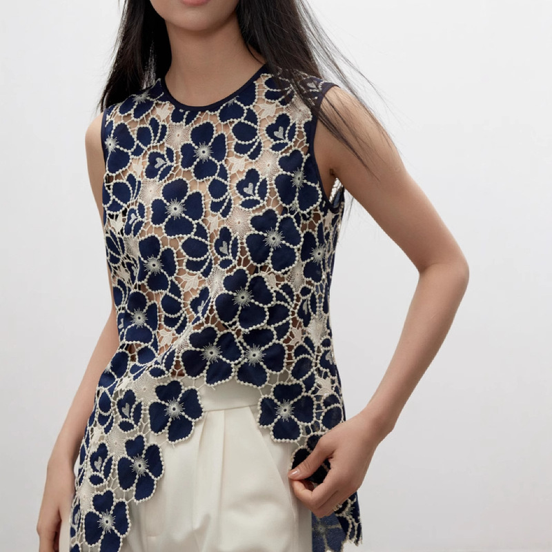 2025 Spring/Summer French Handmade Lace Unique Hollow Out Slit Sleeveless Top Shirt