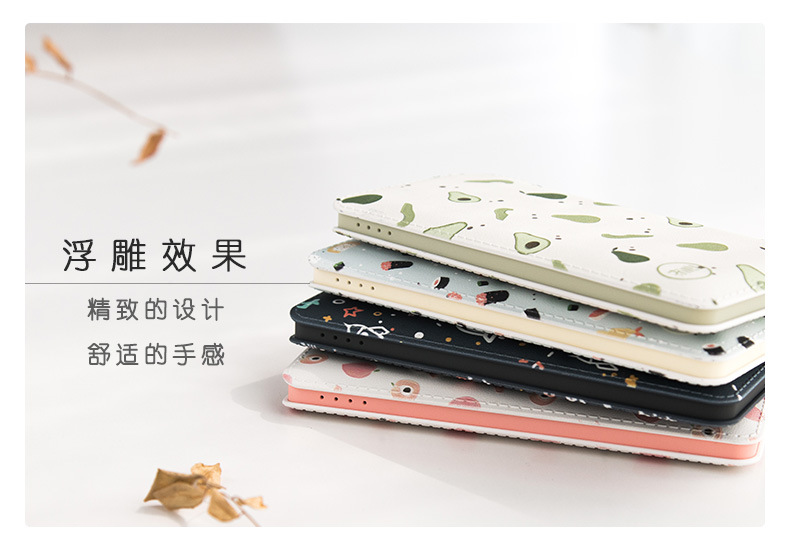 Mô hình hoạt hình nữ dễ thương siêu di động đi kèm với dòng Android sạc kho báu 10000 mAh di động
