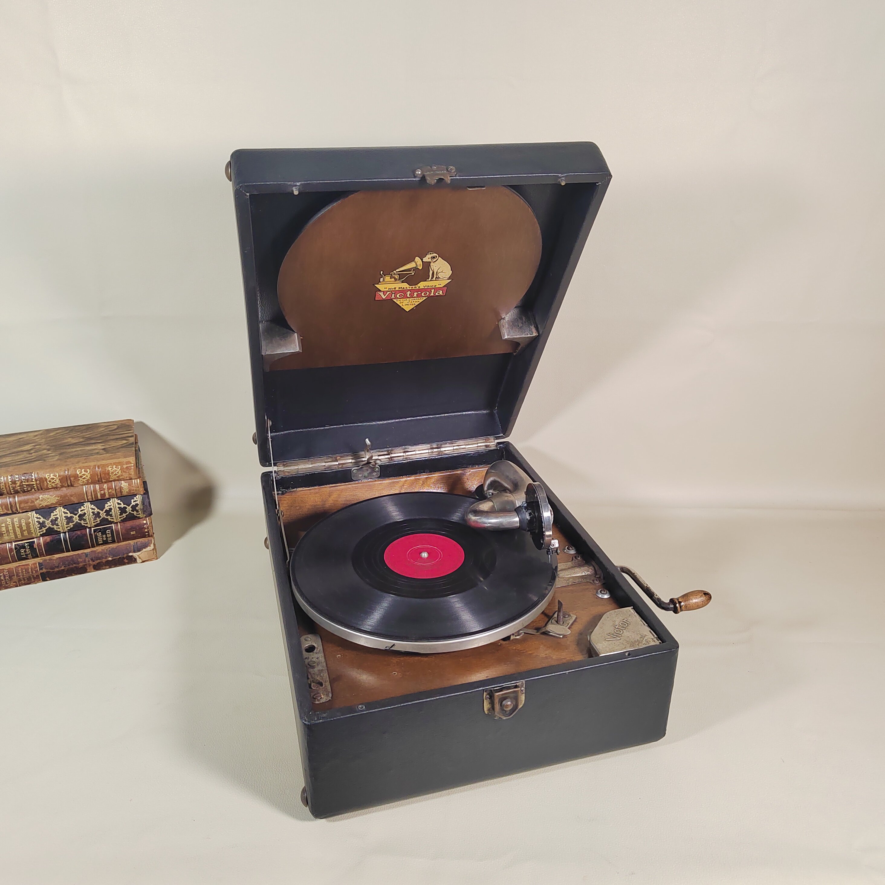 怀旧古董1920年代小狗牌提箱机手摇留声机民国唱片机收藏功能正常评价