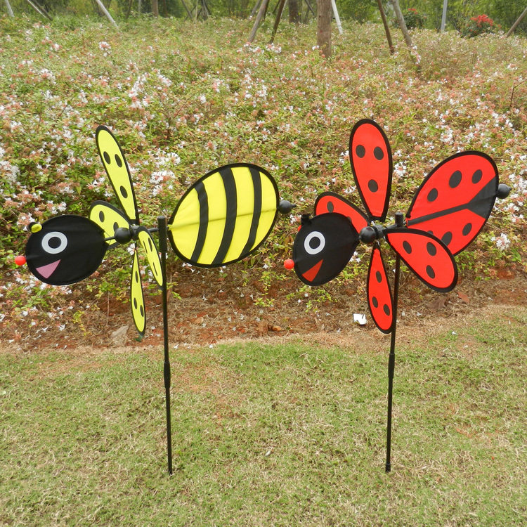 Children's toy windmill stall park hot-selling photography activities outdoor decoration props bee beetle three-dimensional windmill