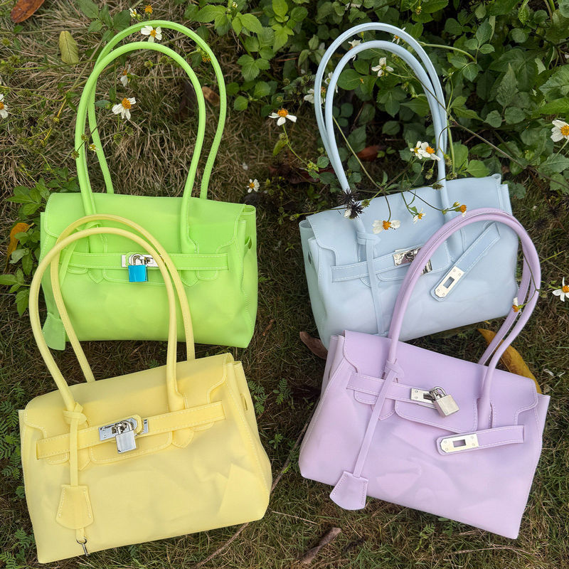 Korean-Style Jelly Firkin Jelly Bag, Same Model as Kiiikiii, Platinum Handbag, Shoulder Bag, Underarm Bag, Small Size Korean-Style Jelly Firkin Jelly Bag, Same Model as Kiiikiii, Platinum Handbag, Shoulder Bag, Underarm Bag, Small Size