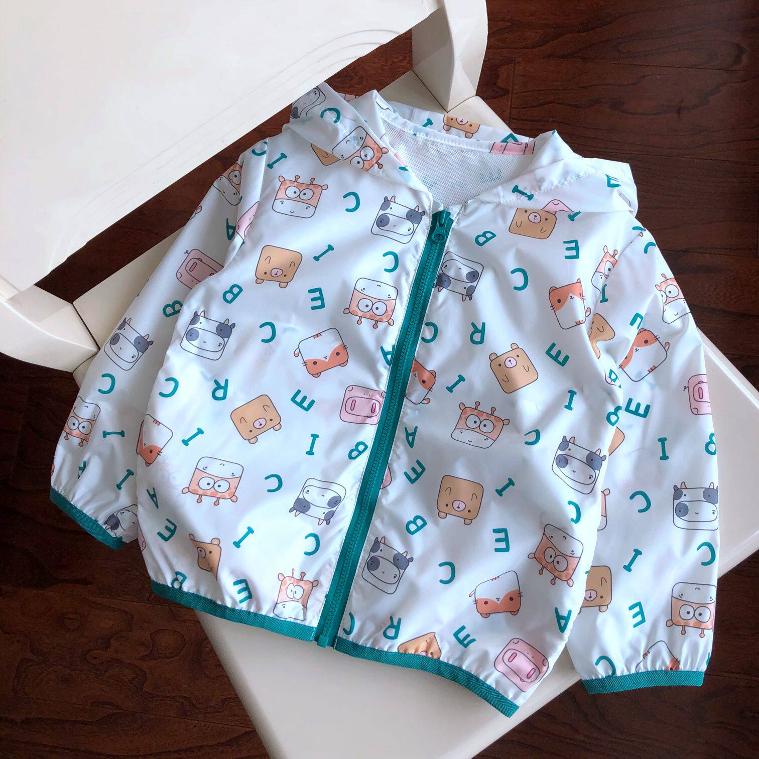 The shopkeeper recommends the children's sunscreen clothing summer thin hooded jacket cartoon printed full-20 5 13