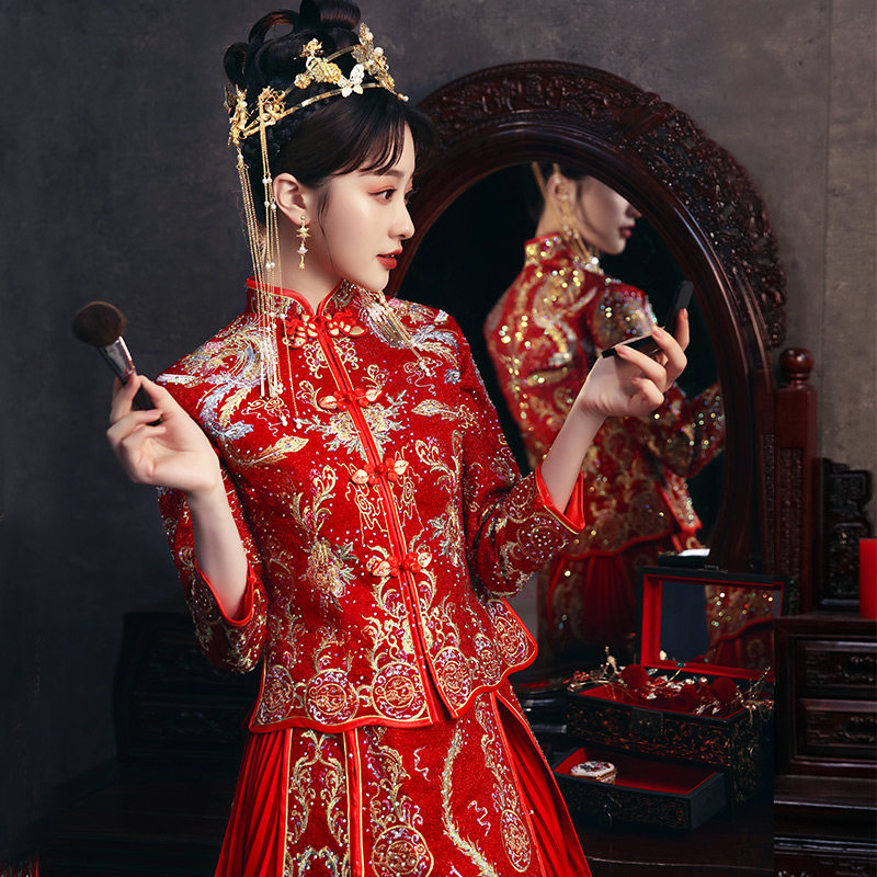Show Wo Costume Bride 2021 New Chinese Wedding Dress Gown and Closewear Longfeng Hung Autumn Winter Show Kimono