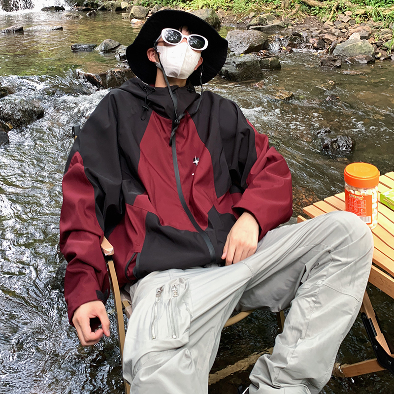 American Retro Burgundy Softshell Jacket for Men, Spring and Autumn European and American Hip-Hop Functional Workwear Jacket