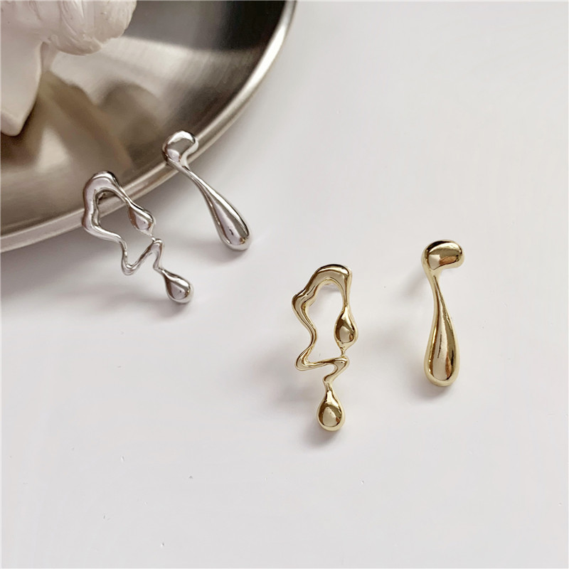 S925 Silver Needle Korea Temperament Brief Metal Sensation Geometric Asymmetric Note Earrings Female Personality Earrings A131 -Taobao