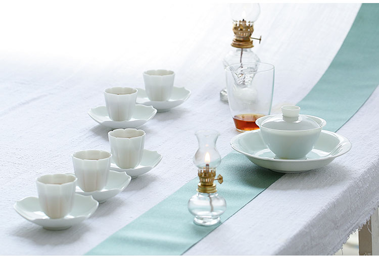 Jingdezhen ceramic tea set tea master cup manual white porcelain sample tea cup kung fu noggin single CPU porcelain bowl