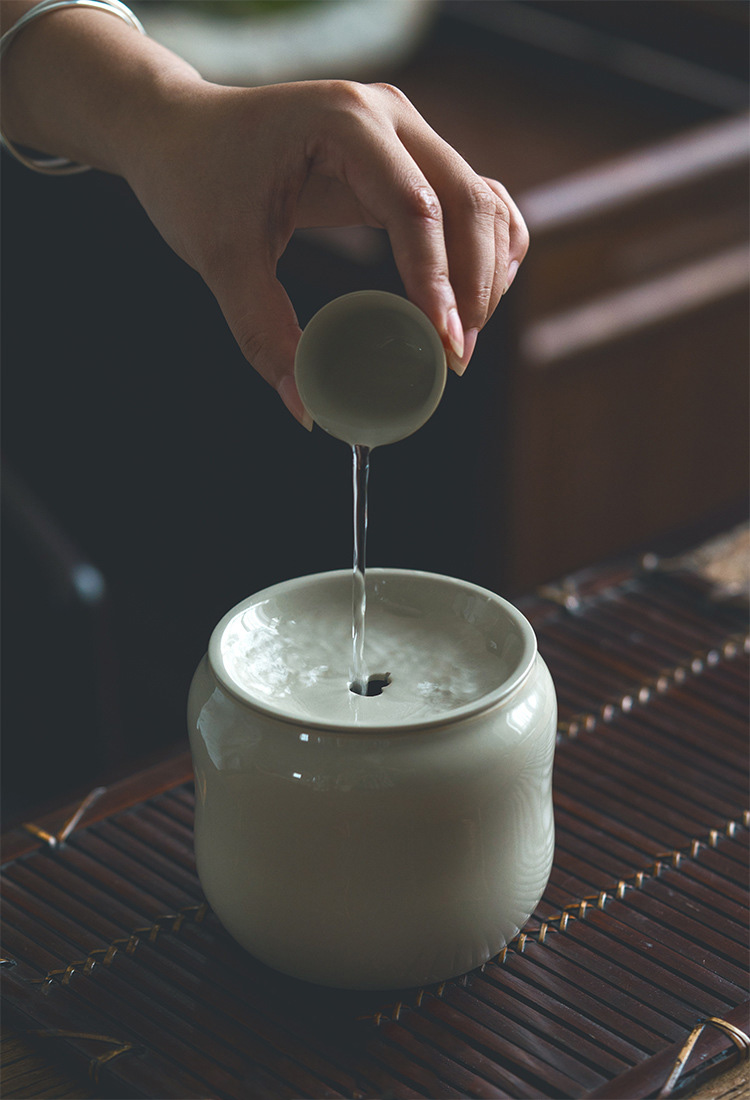 JingLan plant ash glaze on Japanese small tea wash in hot water with dou ceramic wash water jar zen tea service parts