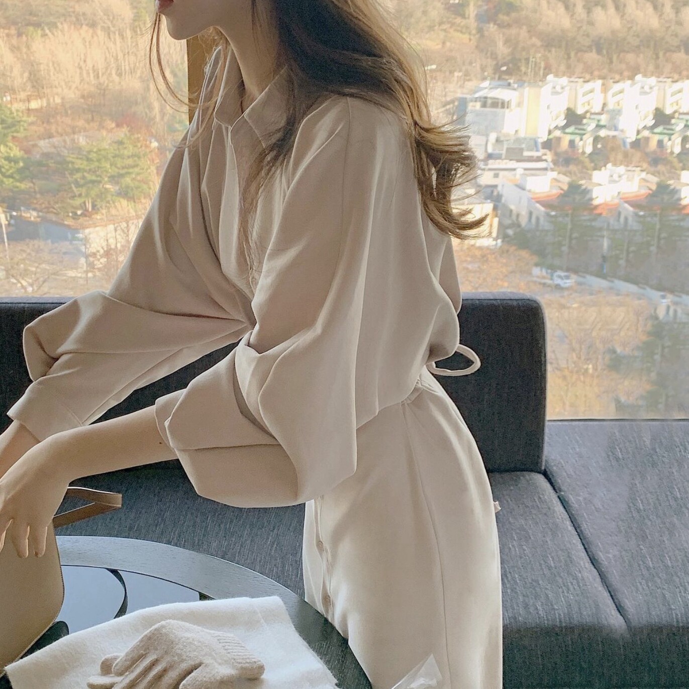 Tea dress girl 2023 Spring and summer new French high - sensation niche design a slim long sleeved shirt dress