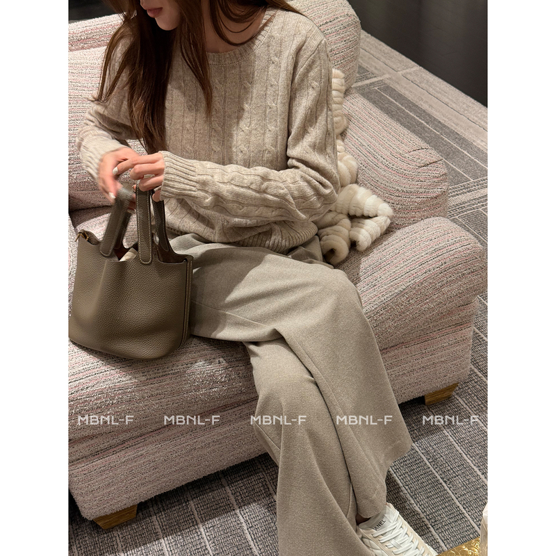 Clearance Sale: "Classic Lauren" 100% Wool Heavy-Duty 16-Gauge Custom-Knit Cable Sweater Qin Lei Xm-Xmy8048