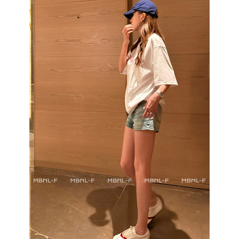 Mbnl-F Qin Lei Women's Clothing "Vintage Short Jeans" 100% Cotton Distressed Washed Denim Shorts Xm-Xnz2330