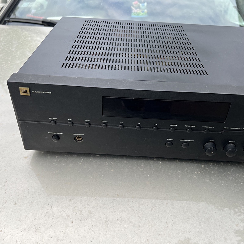 Danish-Made Jbl Jsr635 Home Theater 5.1 Channel Amplifier in Good Condition with Dolby Decoding Danish-Made Jbl Jsr635 Home Theater 5.1 Channel Amplifier in Good Condition with Dolby Decoding