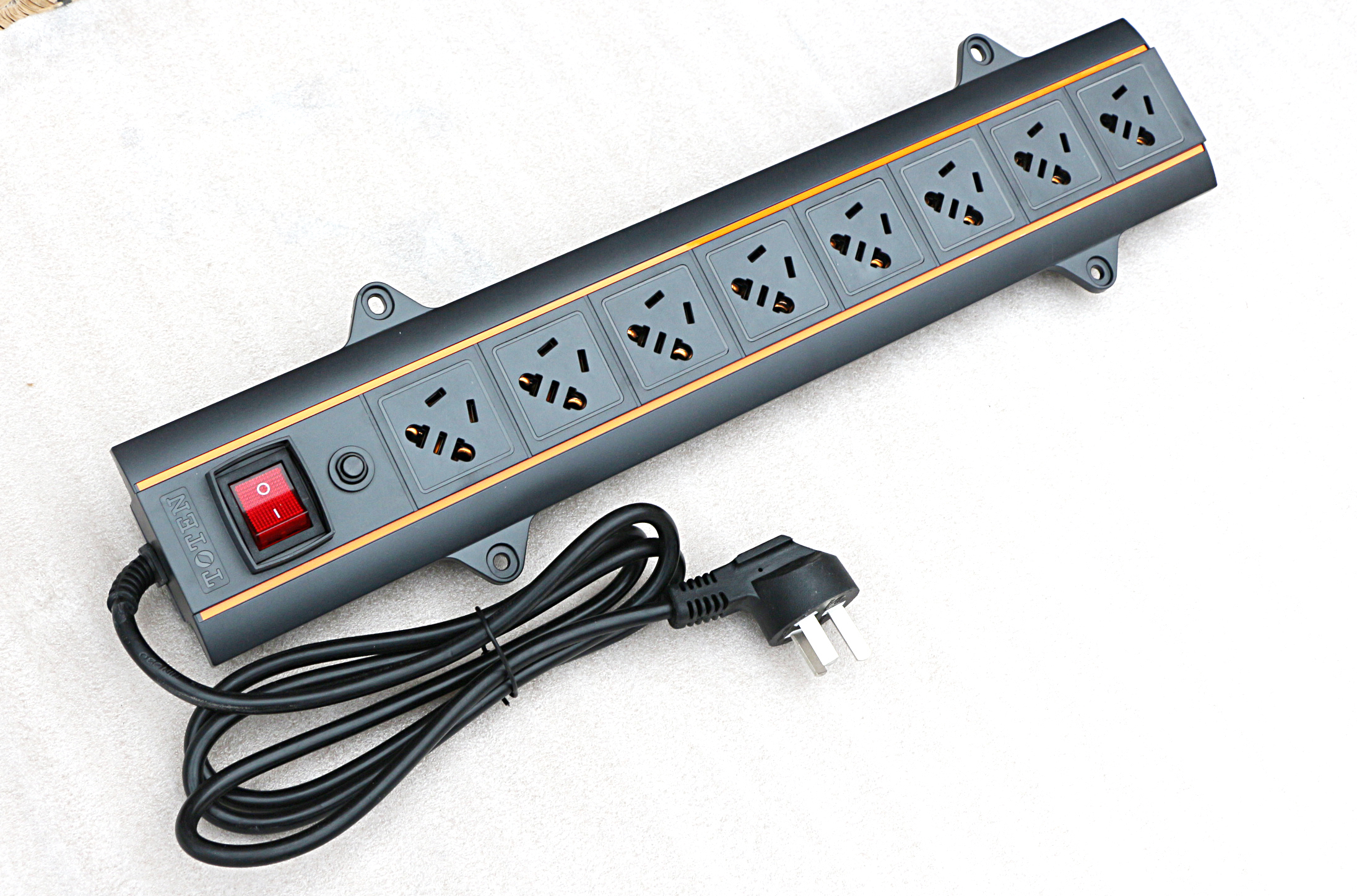 Totem cabinet power row inserts 8 bits 10A PDU power vertical fit