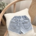 2020 mùa hè mới của trẻ em thoải mái co giãn lưng quần bé gái hot quần short denim in dễ thương - Quần jean