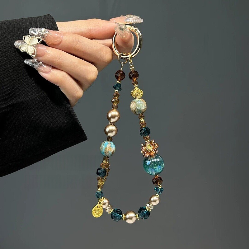 Super Pretty Crystal Phone Chain Lanyard, Short Style for Women, High-End Beaded Pendant, Niche Exquisite Wrist Chain with Clip Super Pretty Crystal Phone Chain Lanyard, Short Style for Women, High-End Beaded Pendant, Niche Exquisite Wrist Chain with Clip