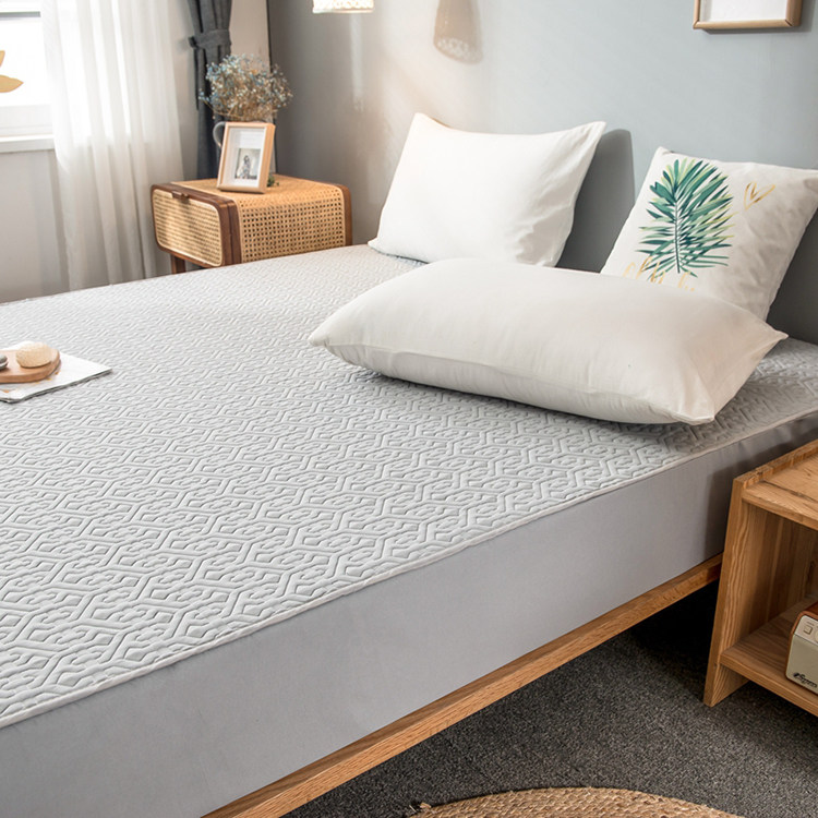 Натяжная простыня None 1.5m