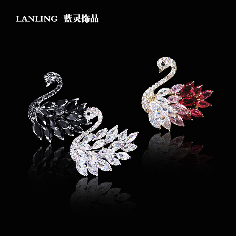 Brooch Upscale Women Extravaganza Cute Days of the Tides Personality Swan Chest Flowers Retro Anti-Walking Light Lovers Little Pins