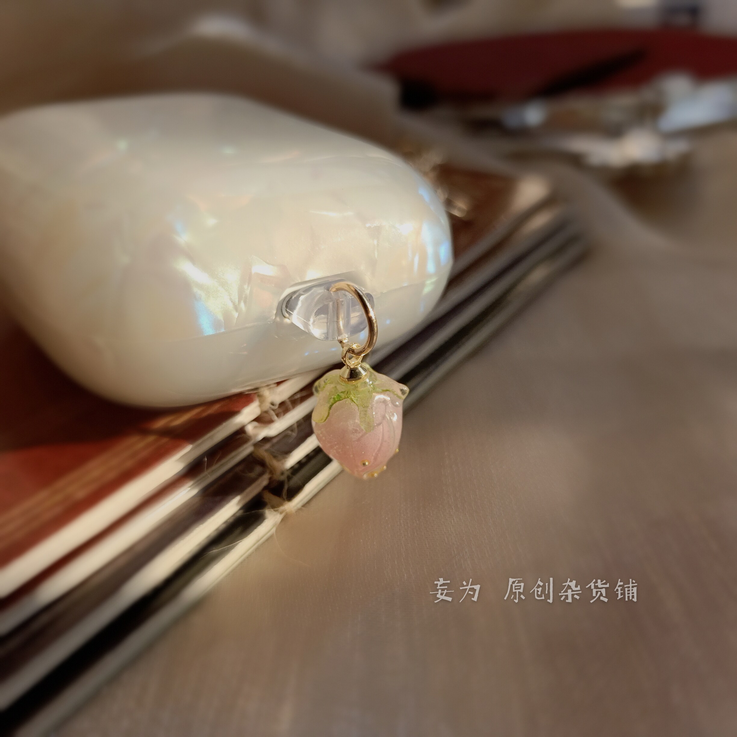 Flower bud phone charging mouth silicone dust plug suitable for Huawei Apple airpods creative pendants Type-c