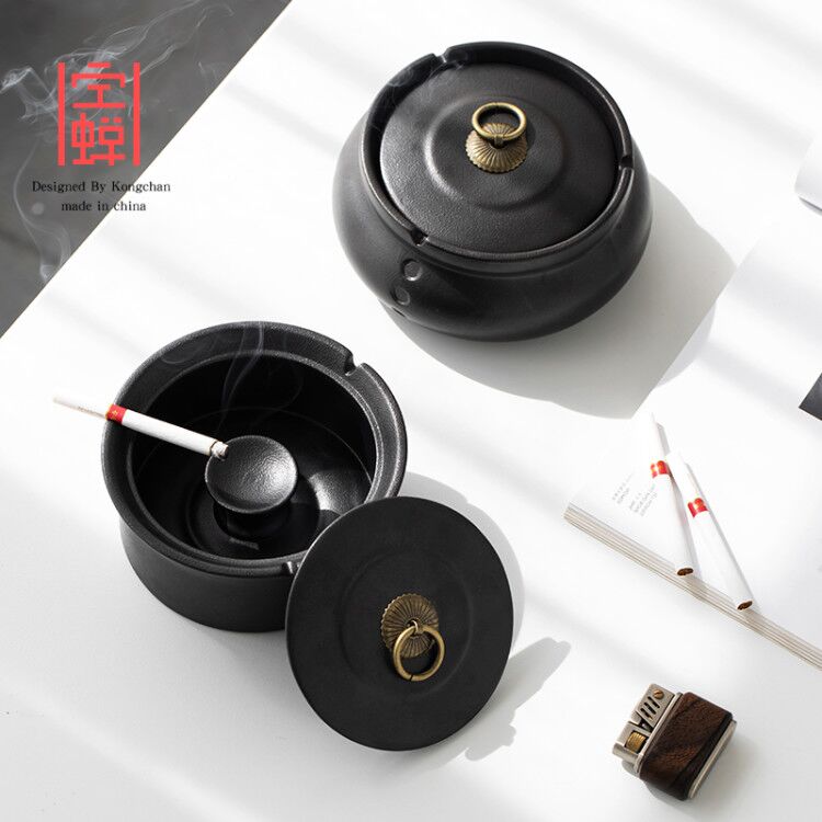 Ceramic Tobacco Ashtray Home Personality Living-room Trend Anti-Fly Dust Wind with lid light extravagant office Atmosphere Large size Brief
