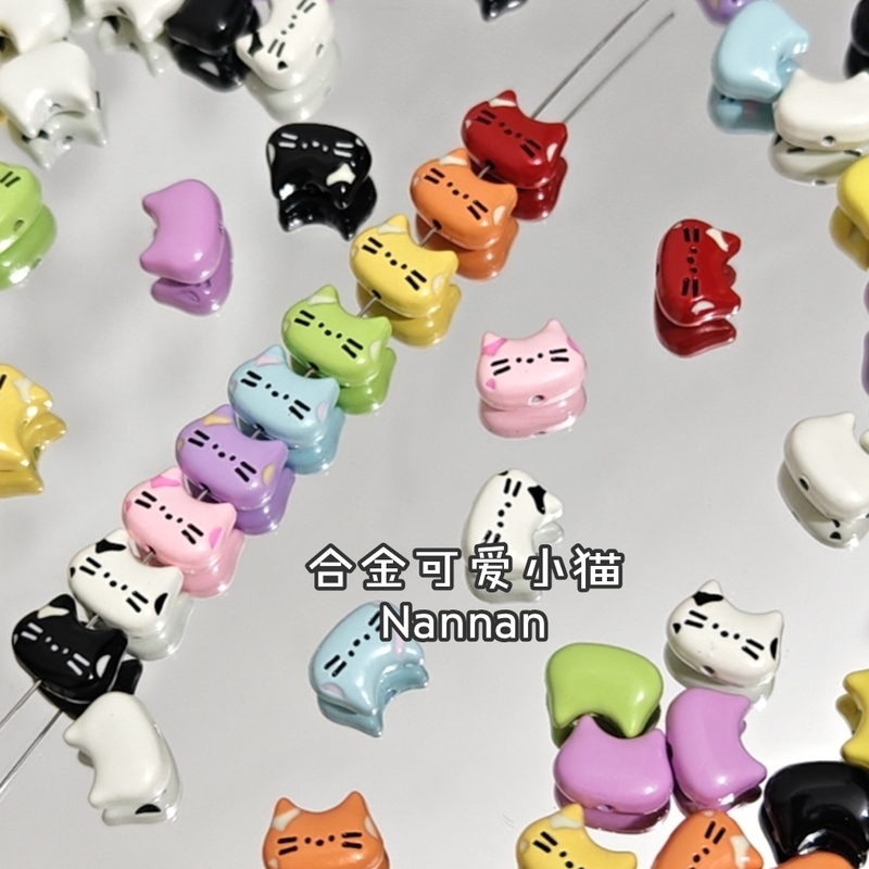 Alloy Cartoon Cat Expression Beads for DIY Handmade Bracelets, Necklaces, Jewelry, and Accessories