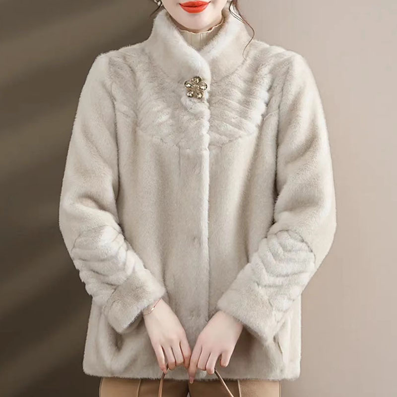 Haining Fur 2023 New Korean Style Golden Mink Fur Jacket for Women Eco-Friendly Mink Fur Coat Short Style with Stand Collar Haining Fur 2023 New Korean Style Golden Mink Fur Jacket for Women Eco-Friendly Mink Fur Coat Short Style with Stand Collar