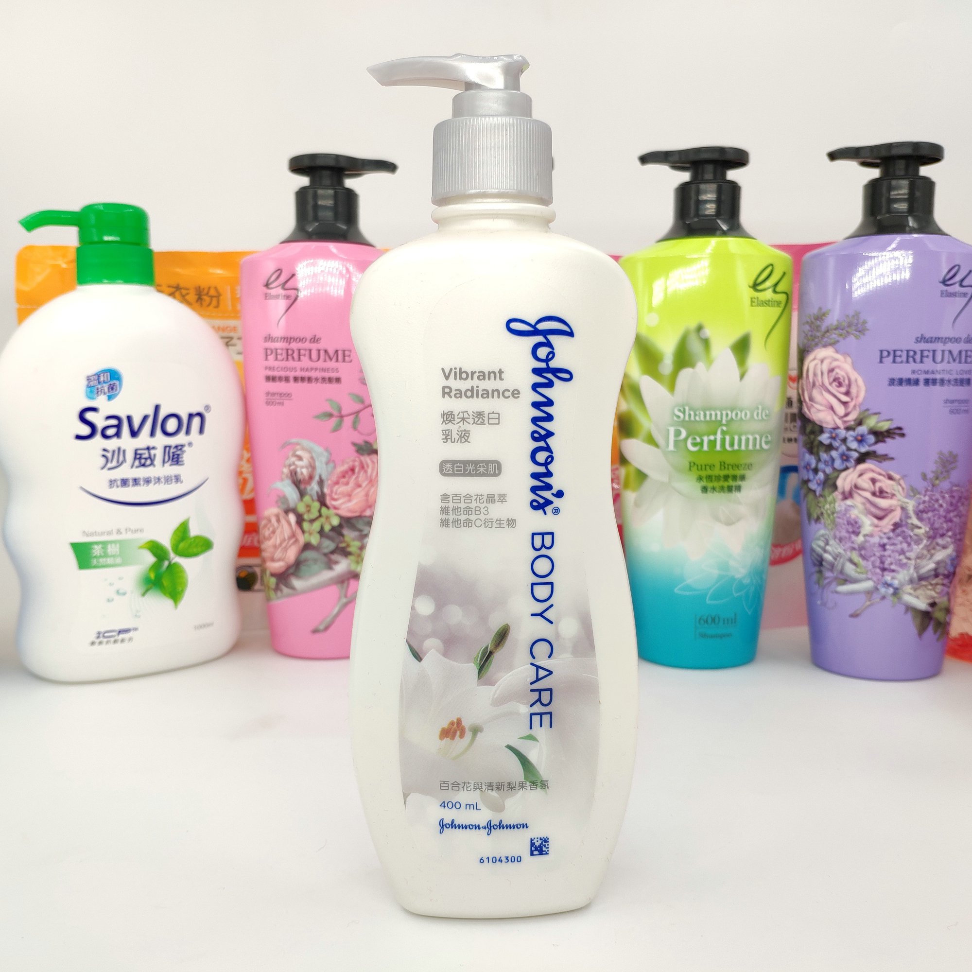 Taiwan's Jingzhi Nietamide body milk 400ml Pearacika beauty and white moisturizing milk