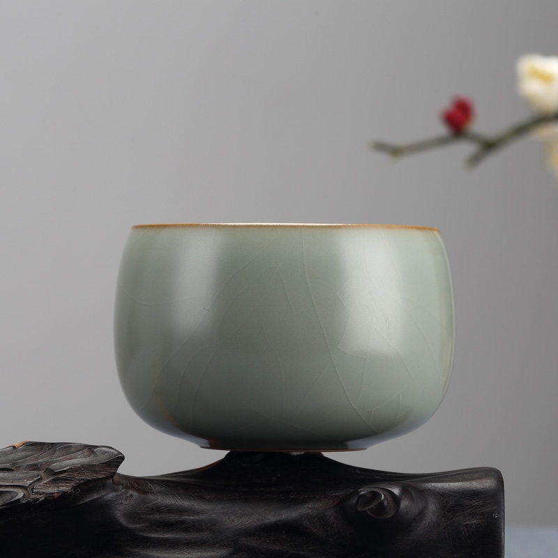 Longed for up with discretion Chinese style restoring ancient ways opportunely small household ceramic cups kung fu tea set sample tea cup personally by hand