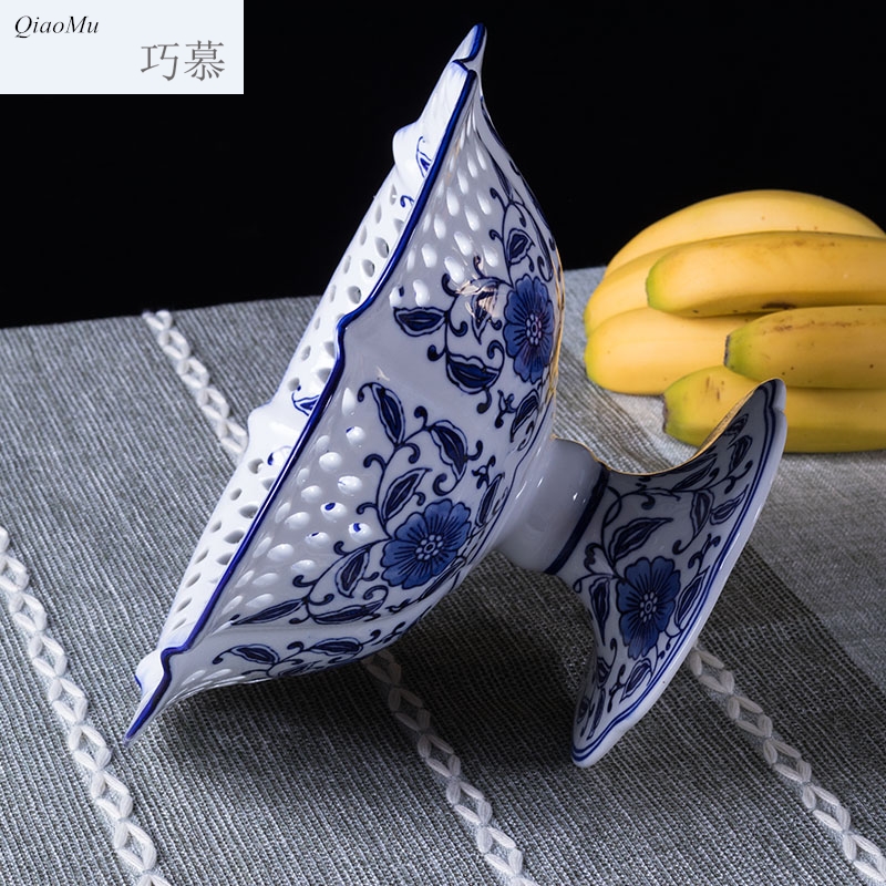 Qiao mu compote creative furnishing articles home sitting room tea table under the glaze color blue and white porcelain hollow out high fruit bowl zero sugar