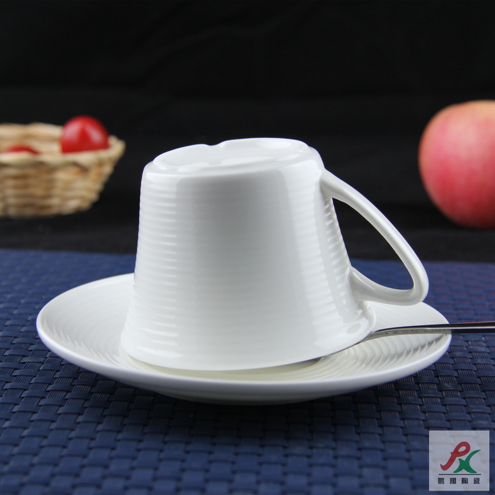 Qiao mu tangshan ipads porcelain white European coffee cups and saucers suit thread red cups cappuccino cups in the afternoon
