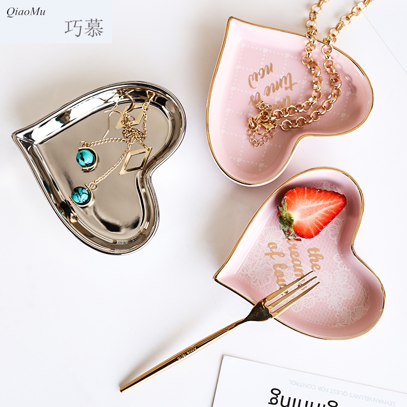 Qiao mu INS Nordic heart - shaped ceramic paint jewelry disc ring necklace of dish tray was posed all the props