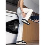 Белые летние тонкие джинсы, приталенные штаны, в американском стиле, свободный прямой крой