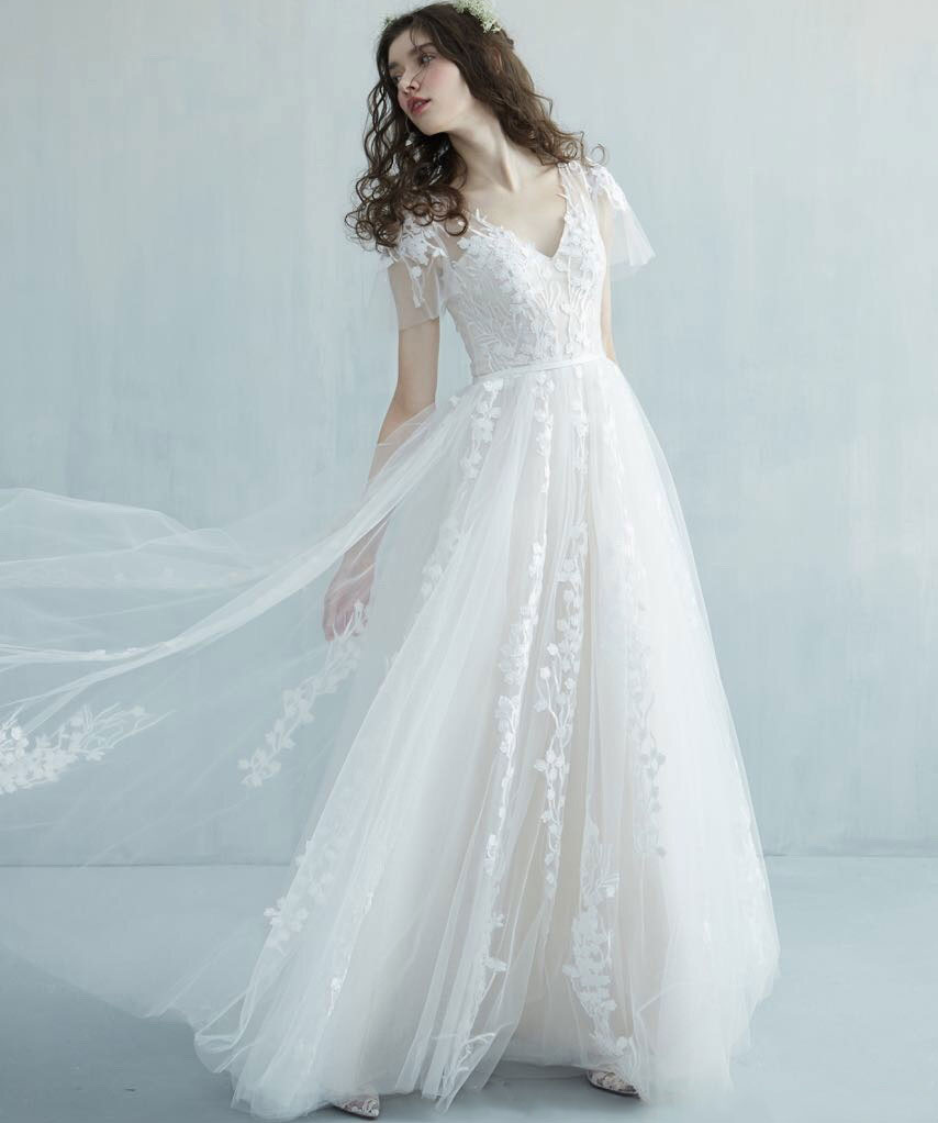 European and American forest wedding dress 2021 new Korean princess dream bride wedding V-neck simple Qi light wedding dress