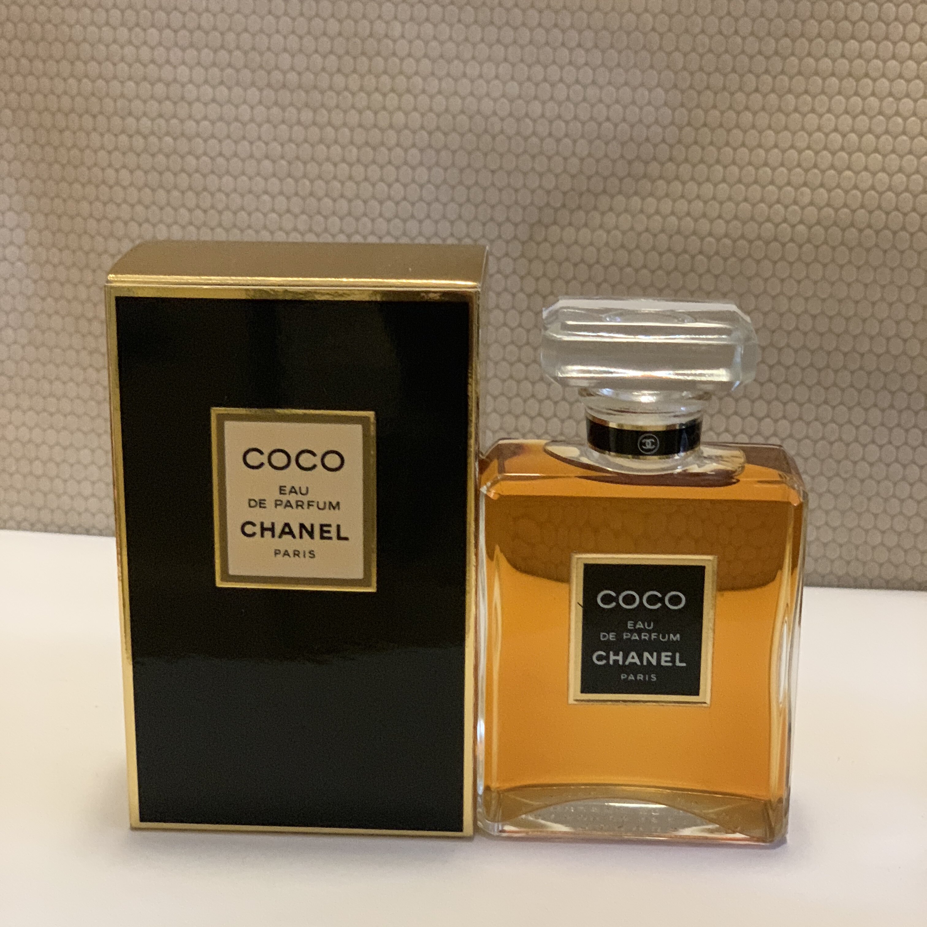 香奈儿COCO老版：一瓶承载经典魅力与成熟韵味的香氛艺术_香水_淘宝美妆网