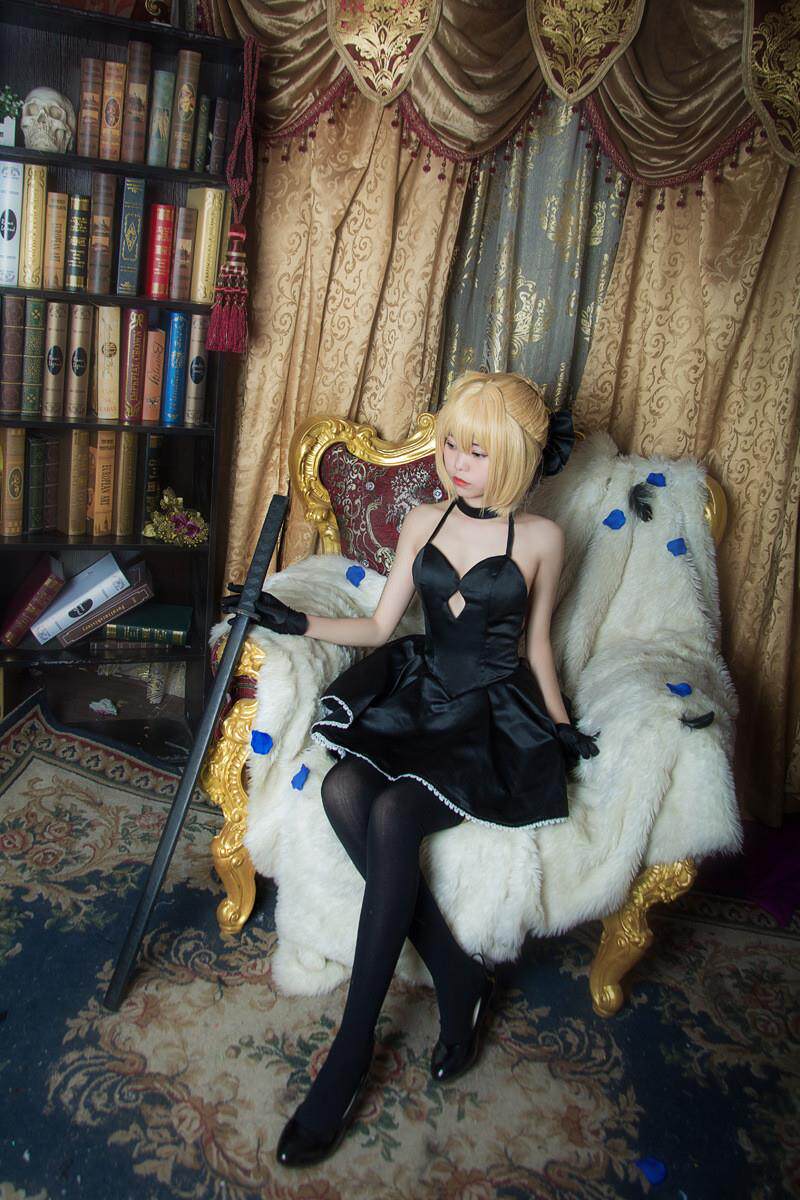 товар из китая 黑saber连衣裙命运之夜fate吾王阿尔托利亚cosplay女装礼服
