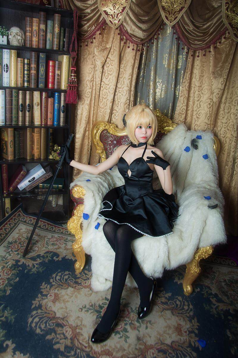 товар из китая 黑saber连衣裙命运之夜fate吾王阿尔托利亚cosplay女装礼服