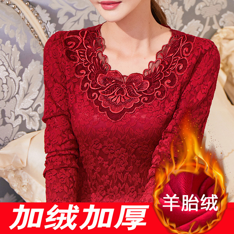 Plus-Size Lace Base Shirt with Fleece Lining, Thickened for Women, Autumn and Winter Inner Wear, Warm Top for Mothers, Stylish Red Blouse for Plus-Size Women